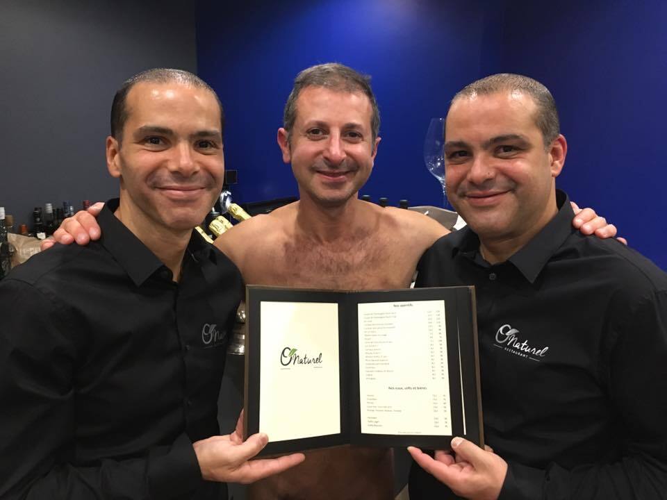 В Париже открылся первый во Франции ресторан для нудистов