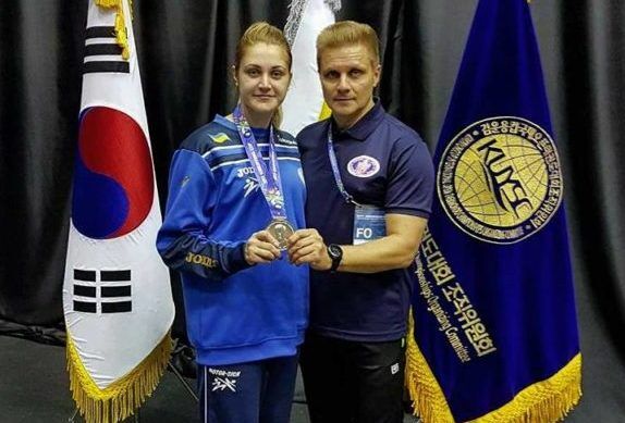 Запорожская спортсменка завоевала серебро на международном турнире в Корее
