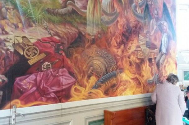 Путина в аду изобразили на фреске в храме под Львовом