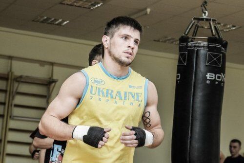 Известный украинский боксер нокаутировал соперника во втором раунде в США