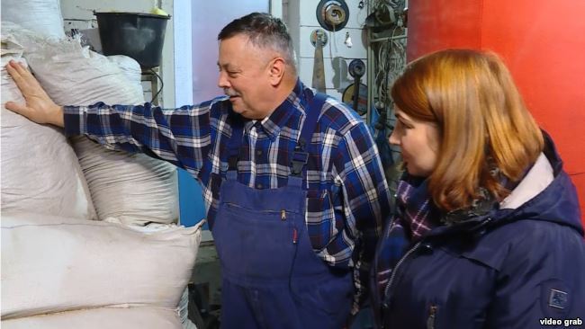 С помощью соломы и пивных банок: как украинцы экономят на коммуналке