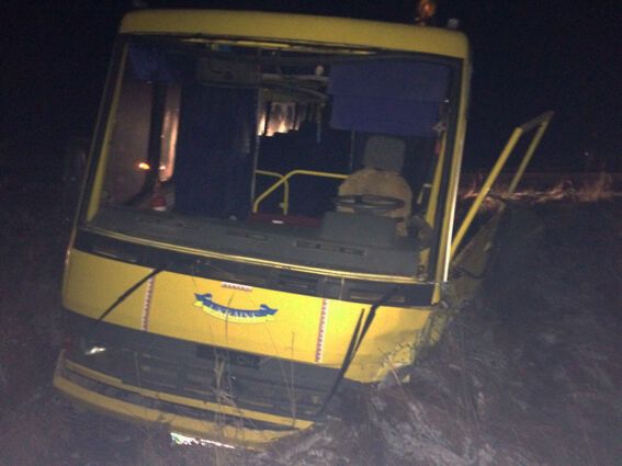 На Житомирщине автобус со школьниками попал в смертельное ДТП