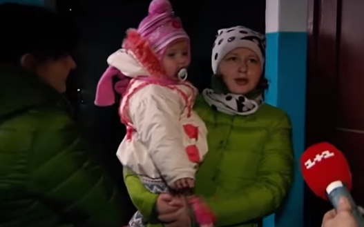 "Просим поднимать": жители пожаловались на платный лифт в многоэтажке под Киевом
