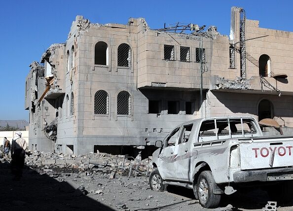 Арабская коалиция сбросила бомбы на столицу Йемена: десятки жертв