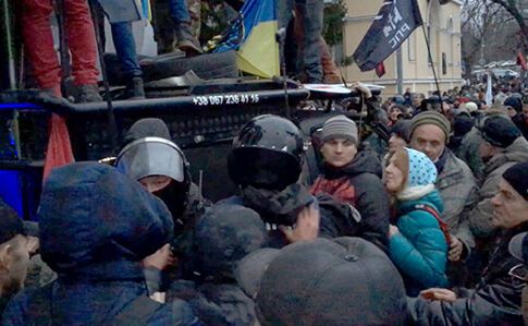 Сторонники Саакашвили штурмовали Октябрьский дворец: все подробности