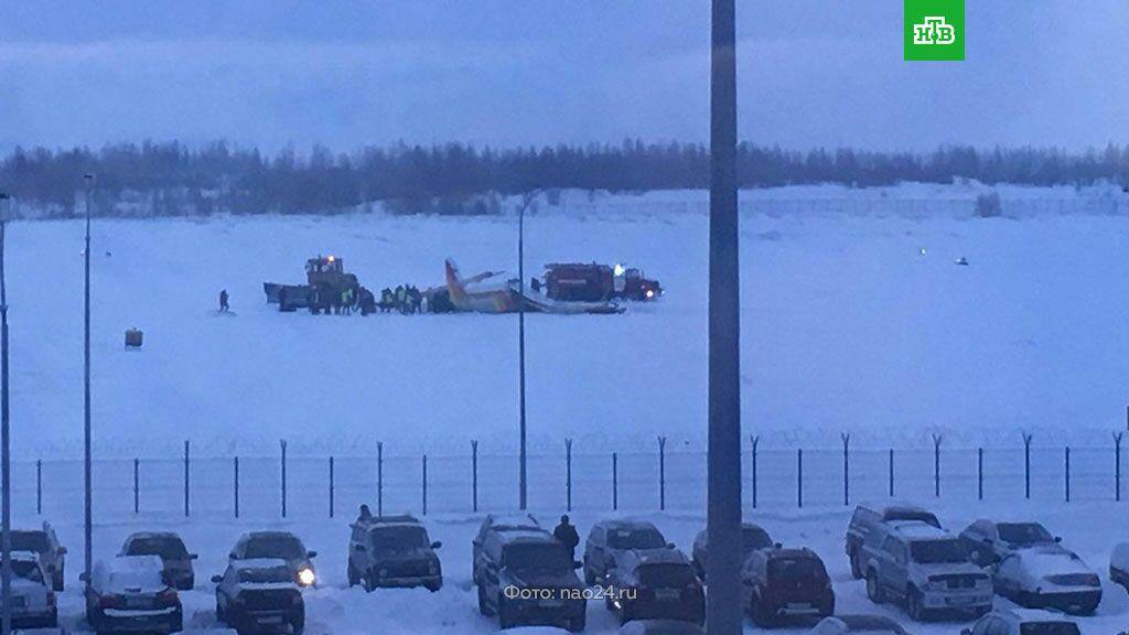 В России разбился пассажирский самолет: момент падения попал на видео