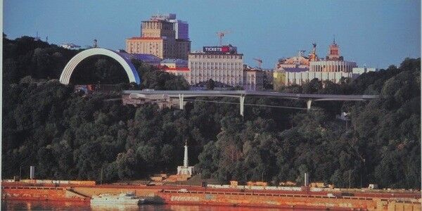 Объединит Лавру и Арку Дружбы народов: в Киеве построят велопешеходный мост