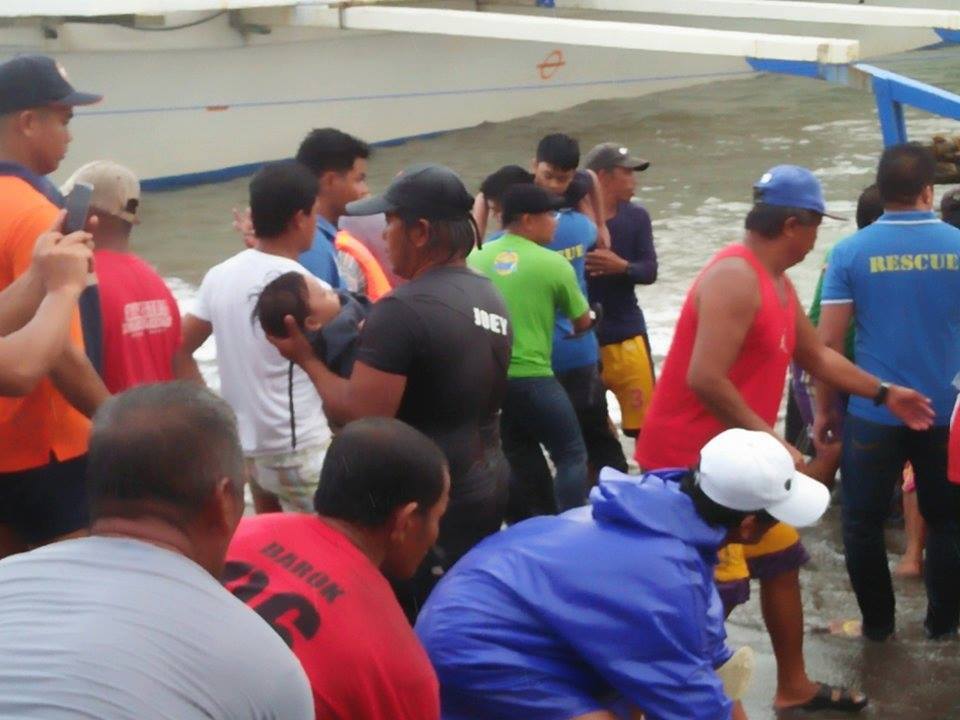 На Філіппінах перекинувся пором із 251 пасажиром на борту: є жертви