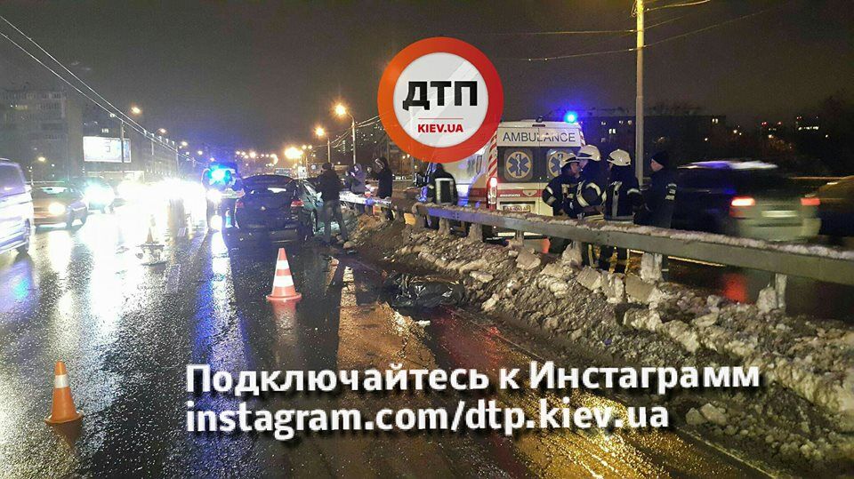 В Киеве произошло смертельное ДТП: пассажир погиб, а водитель авто сбежал