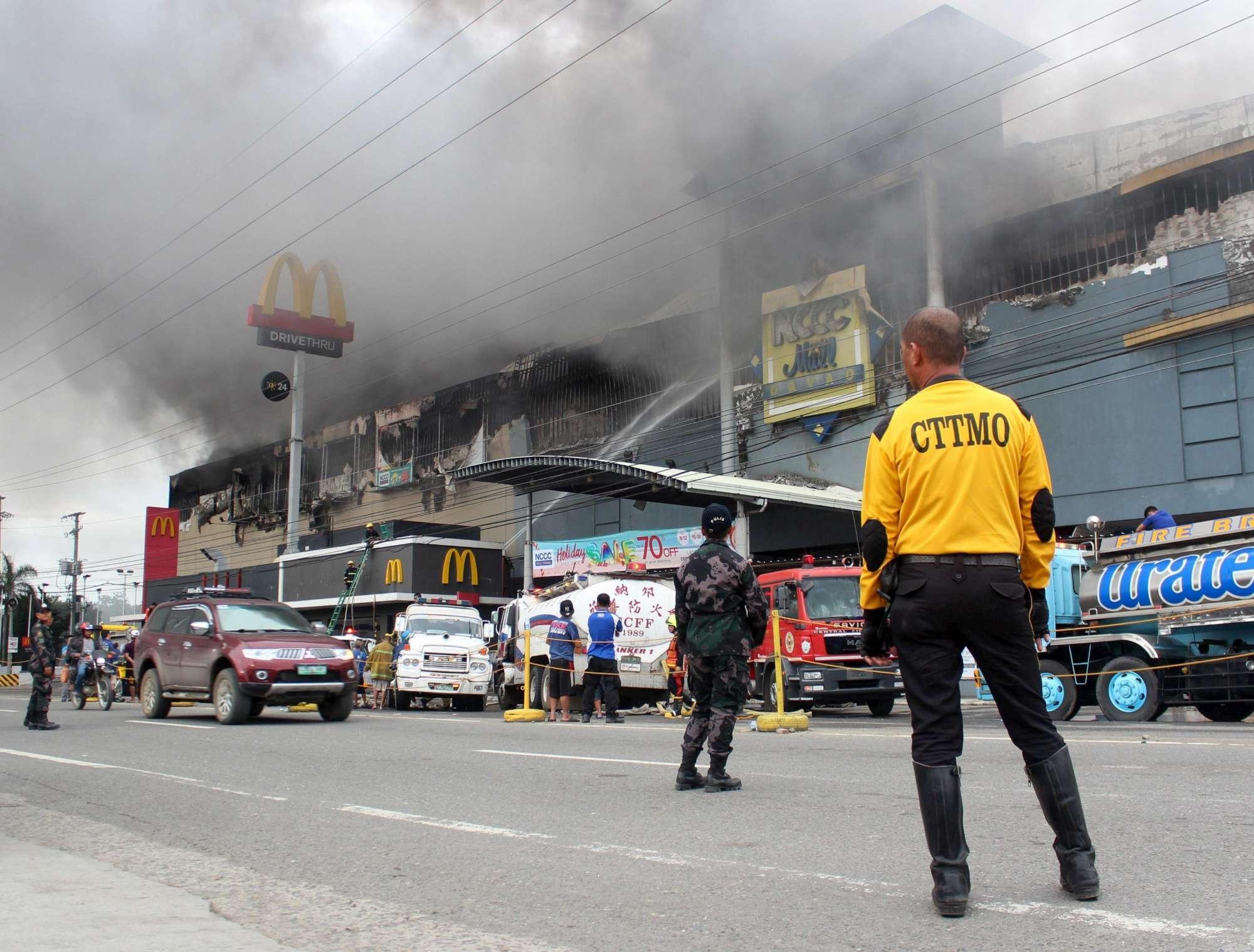 На Філіппінах спалахнула моторошна пожежа, десятки жертв: з'явилися фото і відео