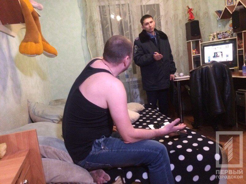 Випив і взяв дітей: депутат постріляв із балкона у Кривому Розі