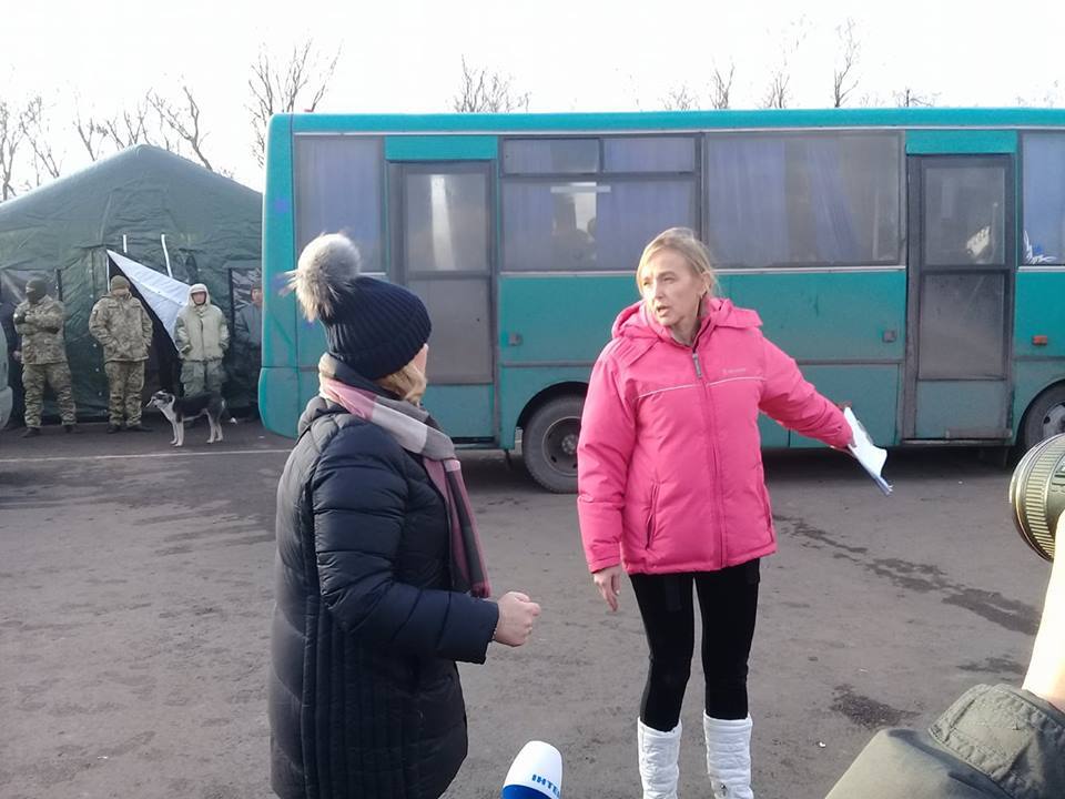 З'явилися перші фото звільнених із полону "ЛНР" українців