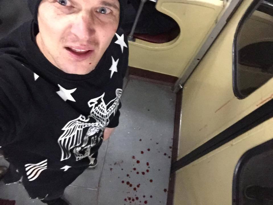 "Справжній чоловік!" Екс-боєць АТО героїчним вчинком у метро захопив усю Україну
