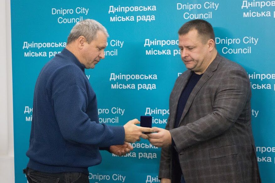 Філатов напередодні Дня Збройних сил України нагородив військових Дніпра