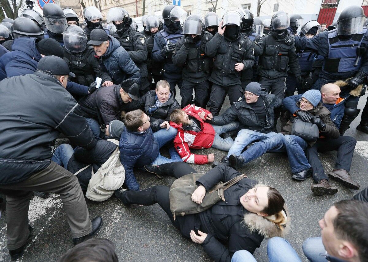 С обысками и угрозами суицида: в Киеве задержали Саакашвили, все подробности