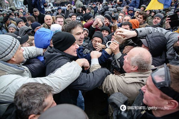 С обысками и угрозами суицида: в Киеве задержали Саакашвили, все подробности