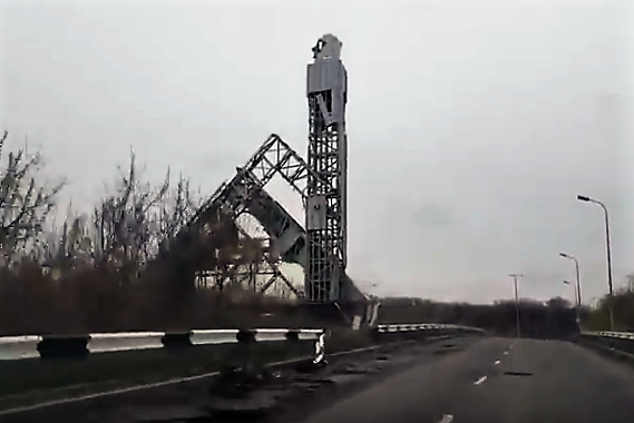 "Дорога смерті": в мережі показали, як виглядає шлях до аеропорту Донецька