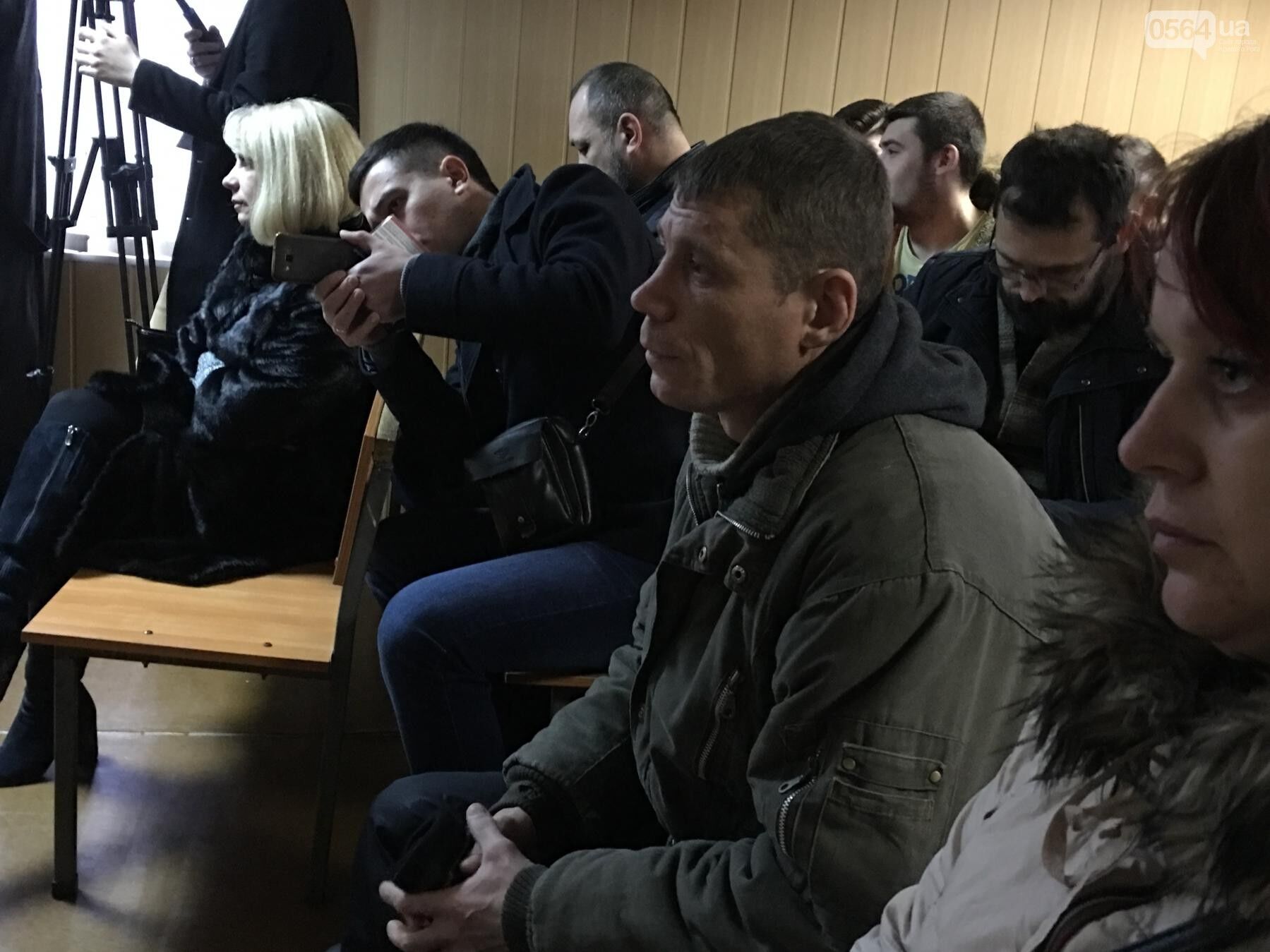 "Готов идти в АТО": надругавшийся над флагом Украины вандал публично покаялся