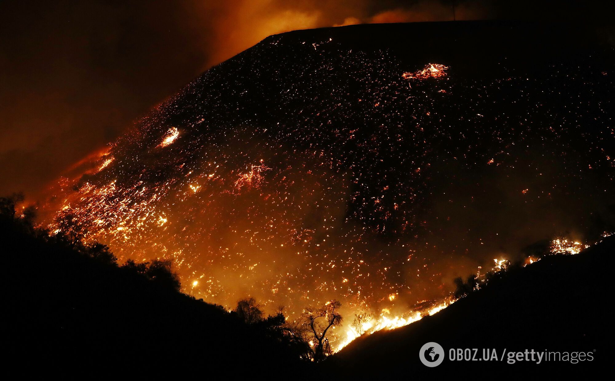 Вогняне пекло: з'явилися моторошні фото наслідків пожежі в Каліфорнії