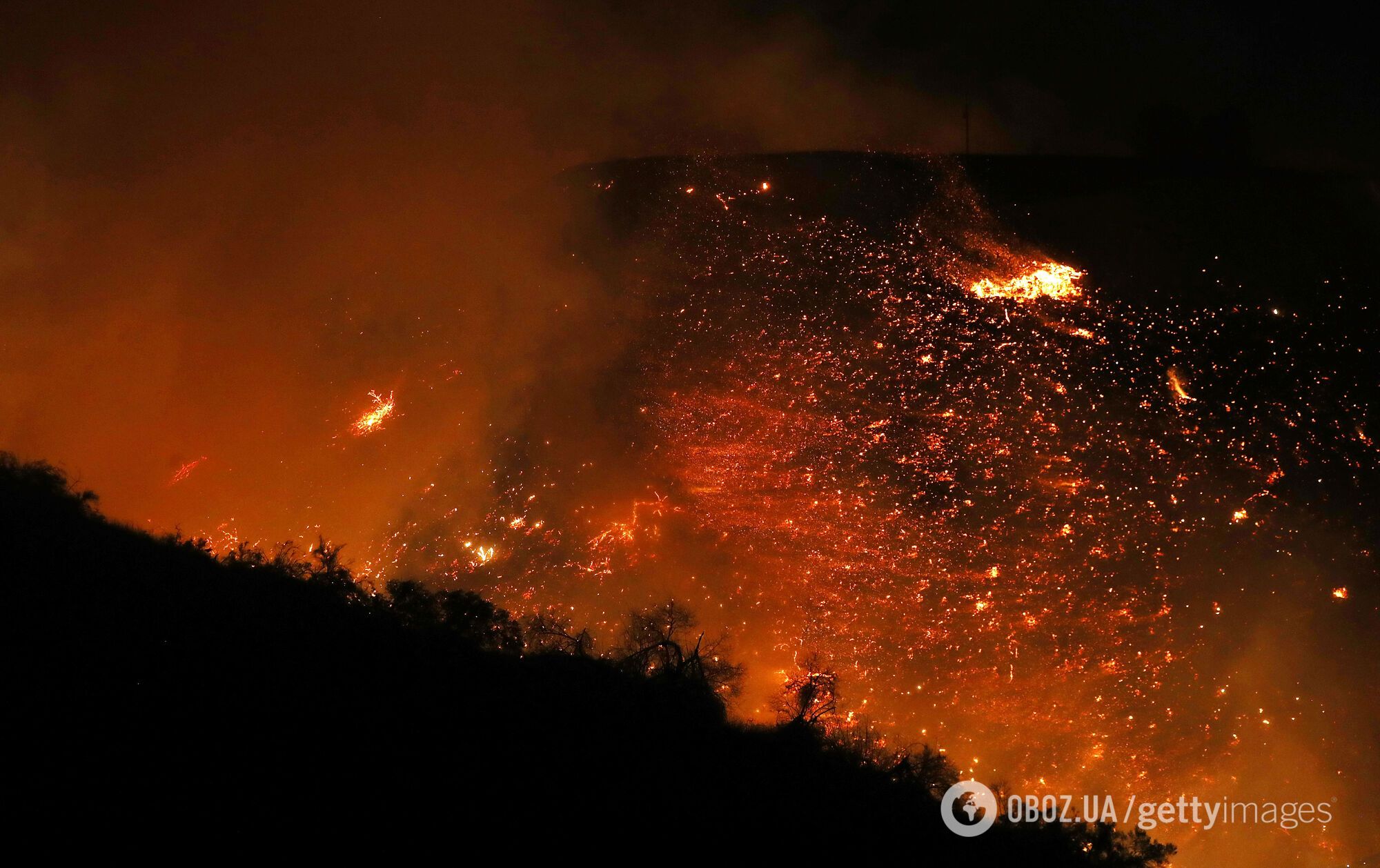 Вогняне пекло: з'явилися моторошні фото наслідків пожежі в Каліфорнії