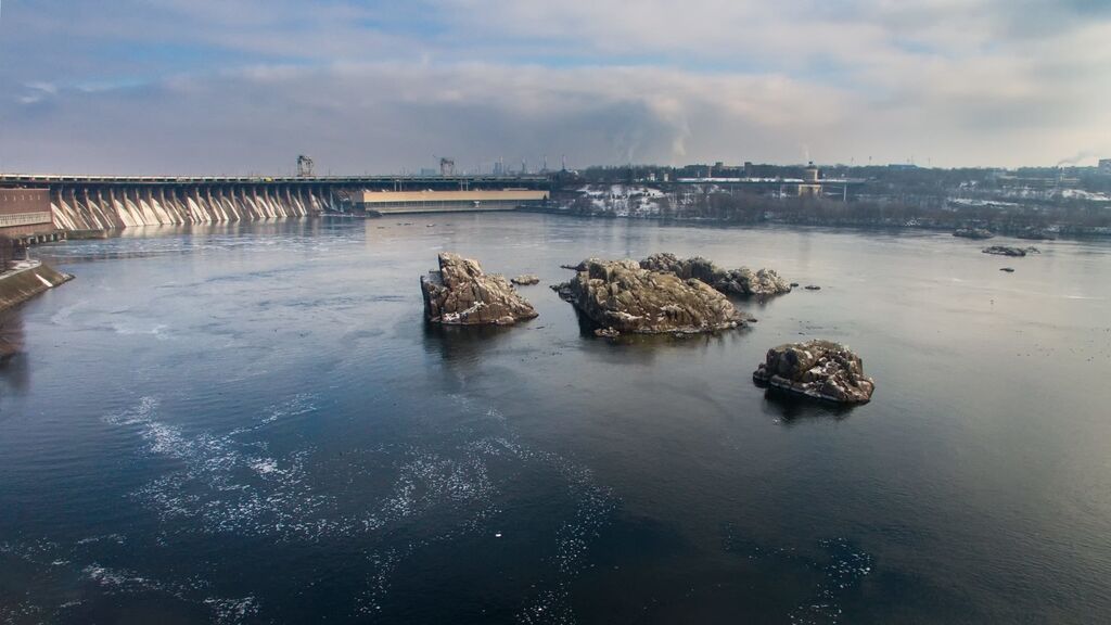 Запорожский фотограф показал красоты Хортицы, скованной морозом (ФОТО)