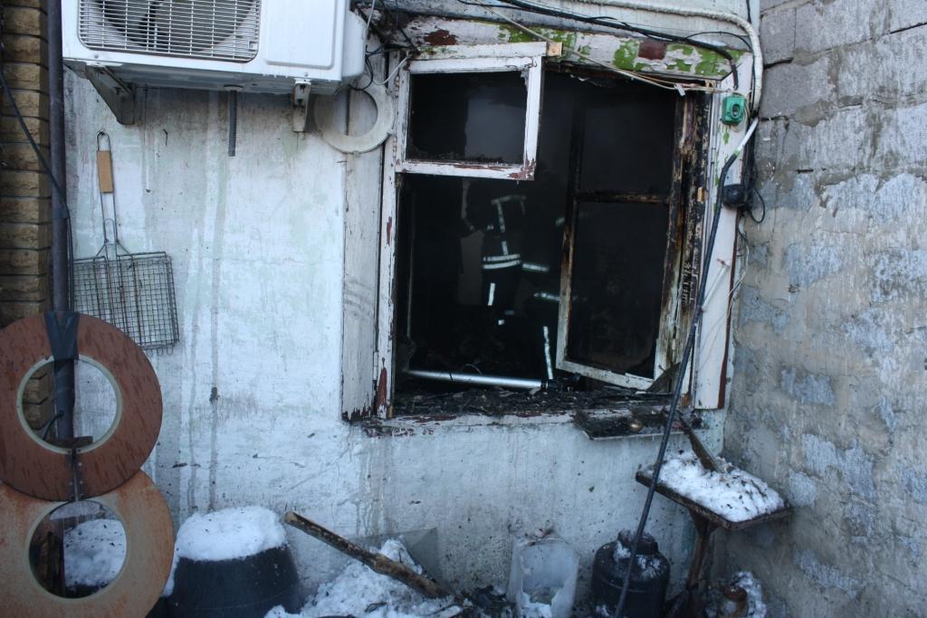 В Запорожье горел дом, есть жертвы (ФОТО)