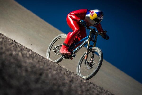 У пустелі встановлено світовий рекорд швидкості для велосипеда