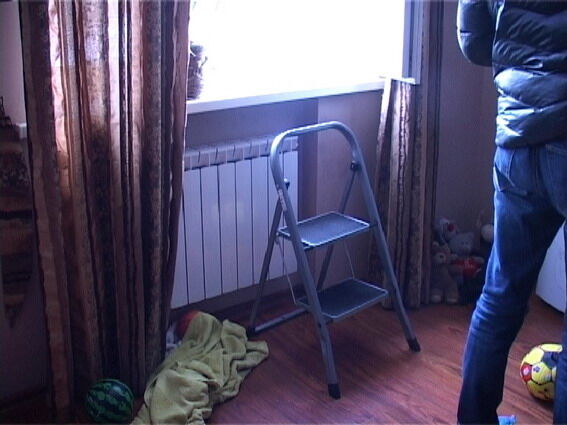 Кривава НП у Києві на Позняках: сусіди розповіли про загиблу жінку