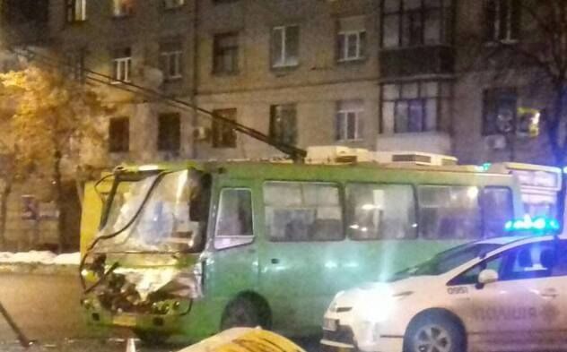 В Харькове произошла масштабная авария с БТР