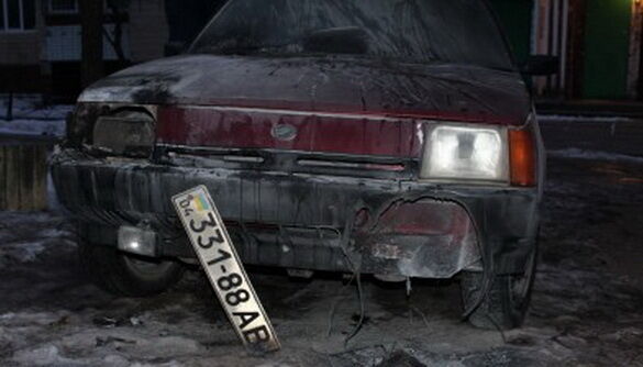 Циничное нападение на свободу слова: на Днепропетровщине сожгли авто журналиста
