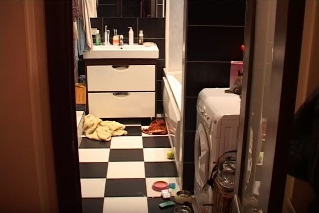 Стремянка у окна и детские игрушки: появилось видео из квартиры женщины-самоубийцы в Киеве