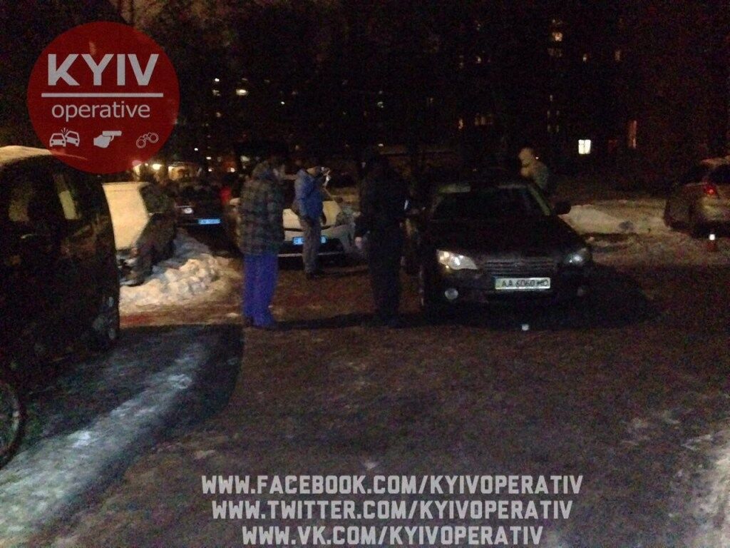 В Киеве таксист выстрелил пассажиру в лицо: опубликованы фото с места ЧП 