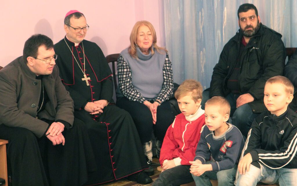 €200 тысяч для Авдеевки: Ватикан инициирует "мгновенную чрезвычайную" помощь