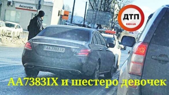 У Києві дівчата-автохамки "напоролися" на поліцію