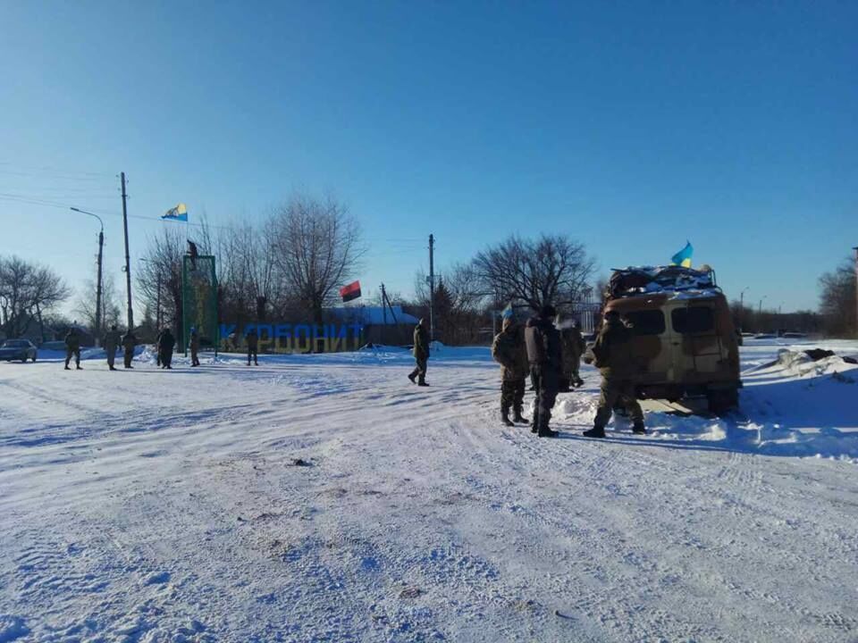 Стає гаряче: учасники блокади Донбасу заявили про новий етап