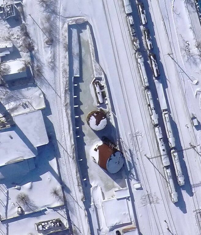 Богатство народа: в оккупированном Дебальцево показали с высоты вагоны с антрацитом