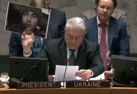 Посмотрите ему в глаза: в Совбезе ООН показали доказательства убийств украинцев Россией