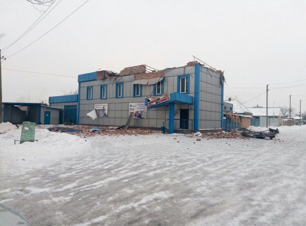 Террористы обстреляли мирных жителей в Авдеевке: есть жертва и раненые