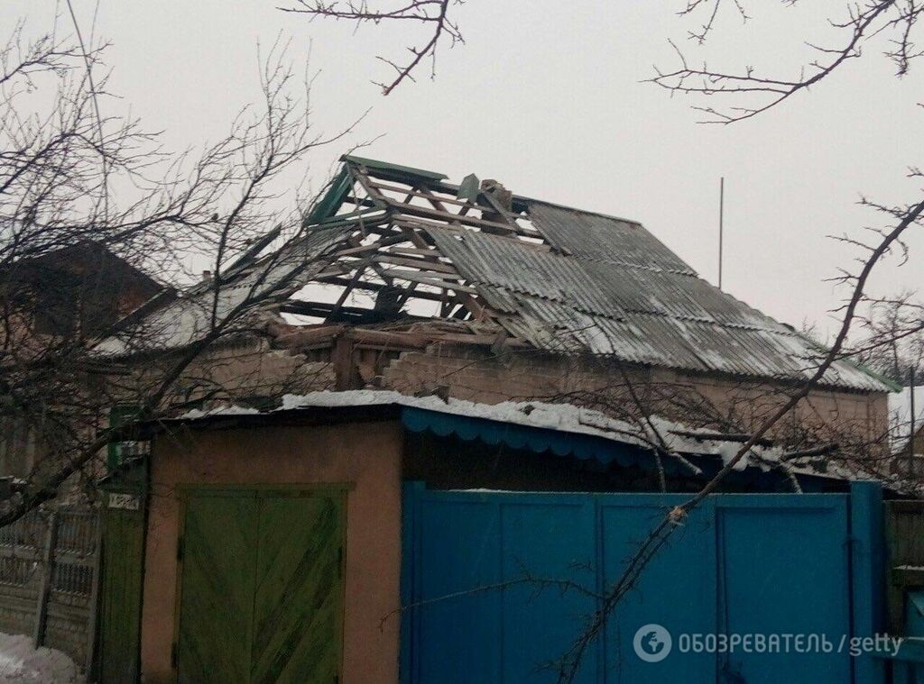 Террористы обстреляли мирных жителей в Авдеевке: есть жертва и раненые