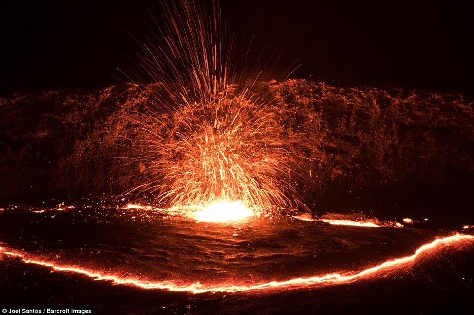 "Ворота в Ад": появились яркие фото извержения лавовых озер в Эфиопии