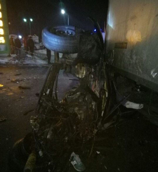 BMW разорвало: в Киеве произошла страшная авария