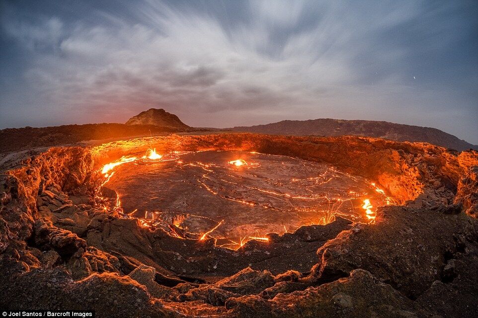 "Ворота в Ад": появились яркие фото извержения лавовых озер в Эфиопии