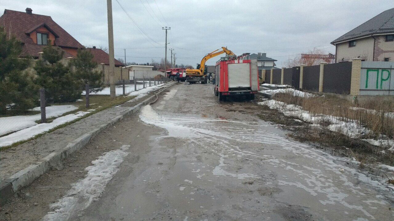 Не для всех счастье: резкое потепление подтопило дома в Запорожской области (ФОТО)