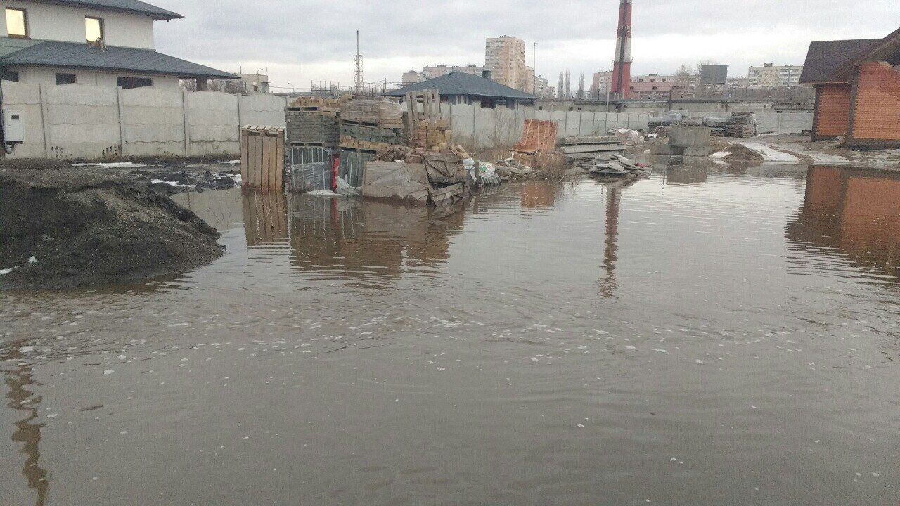 Не для всех счастье: резкое потепление подтопило дома в Запорожской области (ФОТО)