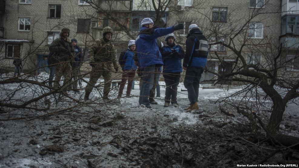 "Ползет слух о возможном обострении": опубликованы новые фото обстрелянной Авдеевки