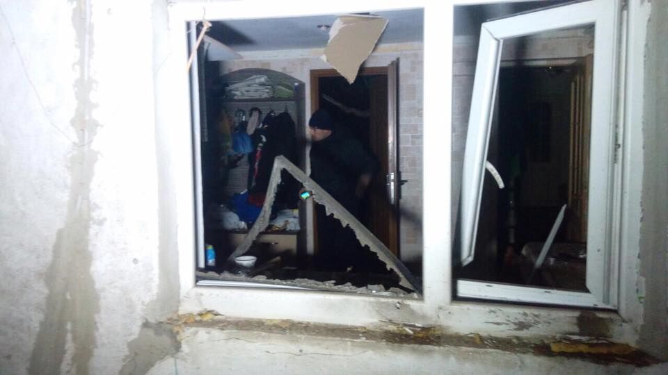 Террористы обстреляли поселок Сартана на Донетчине: опубликованы фото последствий