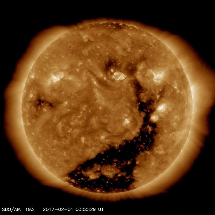 Coronal_hole_193_Feb.jpg