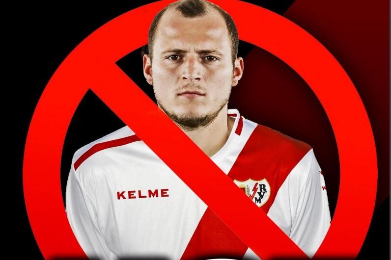 Испанские фанаты опубликовали "нацистское" досье на футболиста сборной Украины
