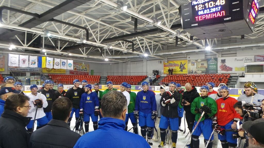 Кириленко посетил открытую тренировку национальной хоккейной сборной