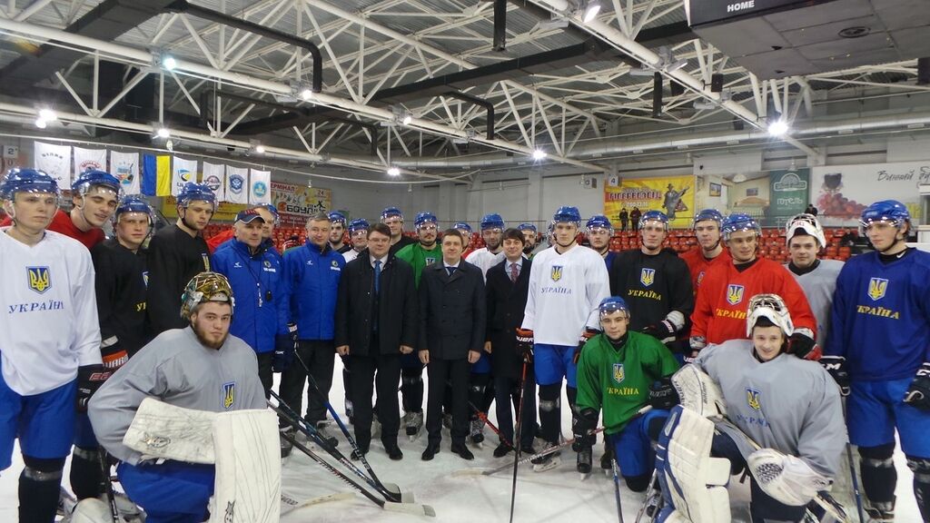 Кириленко посетил открытую тренировку национальной хоккейной сборной